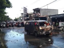 Mobil L300 Hangus Terbakar di Ponjong