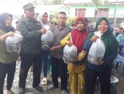 Tukar Aspirasi Masyarakat Dengan Bibit Ikan, Aribun Bantu Pulihkan Ekonomi Warga Terdampak Banjir