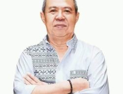 Om Bach Wafat, Mirza Terpukul