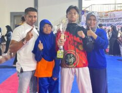 Siswa SMP IT Ar Raihan Sabet Emas Karate O2SN 2025