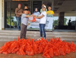 144 Paket Daging Qurban Dibagikan IJP Lampung
