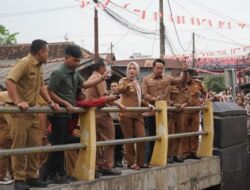 Wagub Lampung Tinjau Sungai Pasir Gintung Tercemar Limbah Kulit Bawang