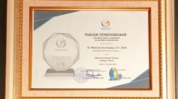 Marindo Raih Penghargaan Sekda Terbaik di Indonesia Kategori Vision